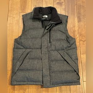 Men’s The North Face vest